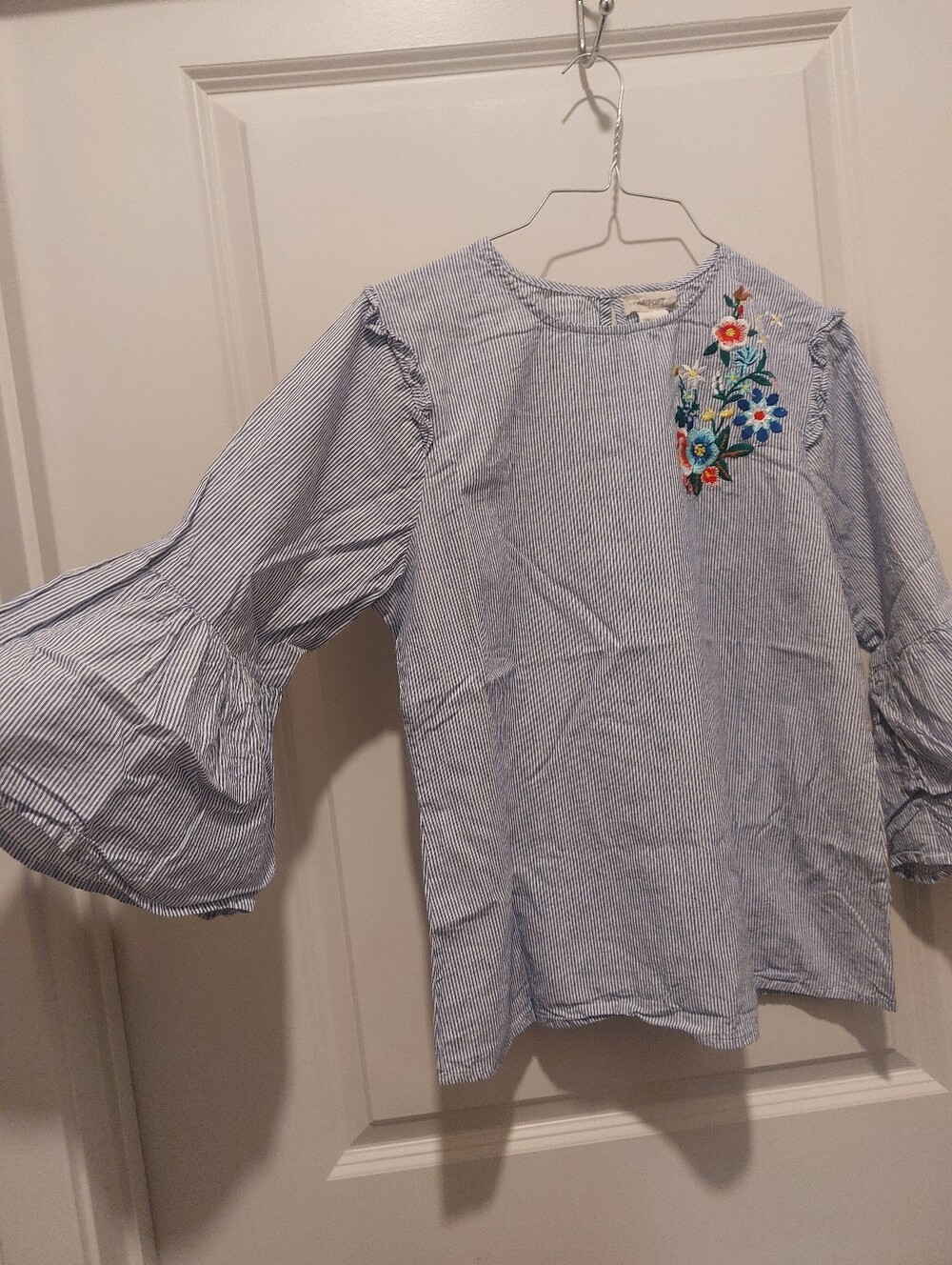 "Passport" Blue & White Striped Embroidered Bell-Sleeve Top Size:L